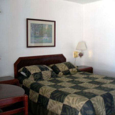 Golden West Motel Кламат Фолс Экстерьер фото