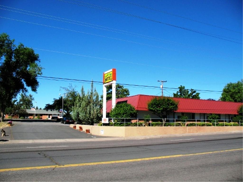 Golden West Motel Кламат Фолс Экстерьер фото