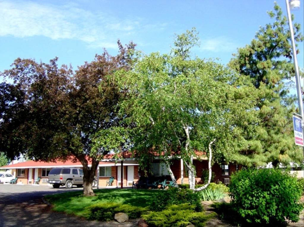 Golden West Motel Кламат Фолс Экстерьер фото