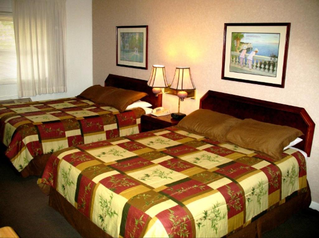 Golden West Motel Кламат Фолс Экстерьер фото